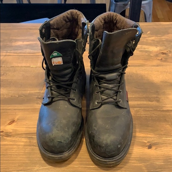 Red wing boots! - Picture 2 of 6